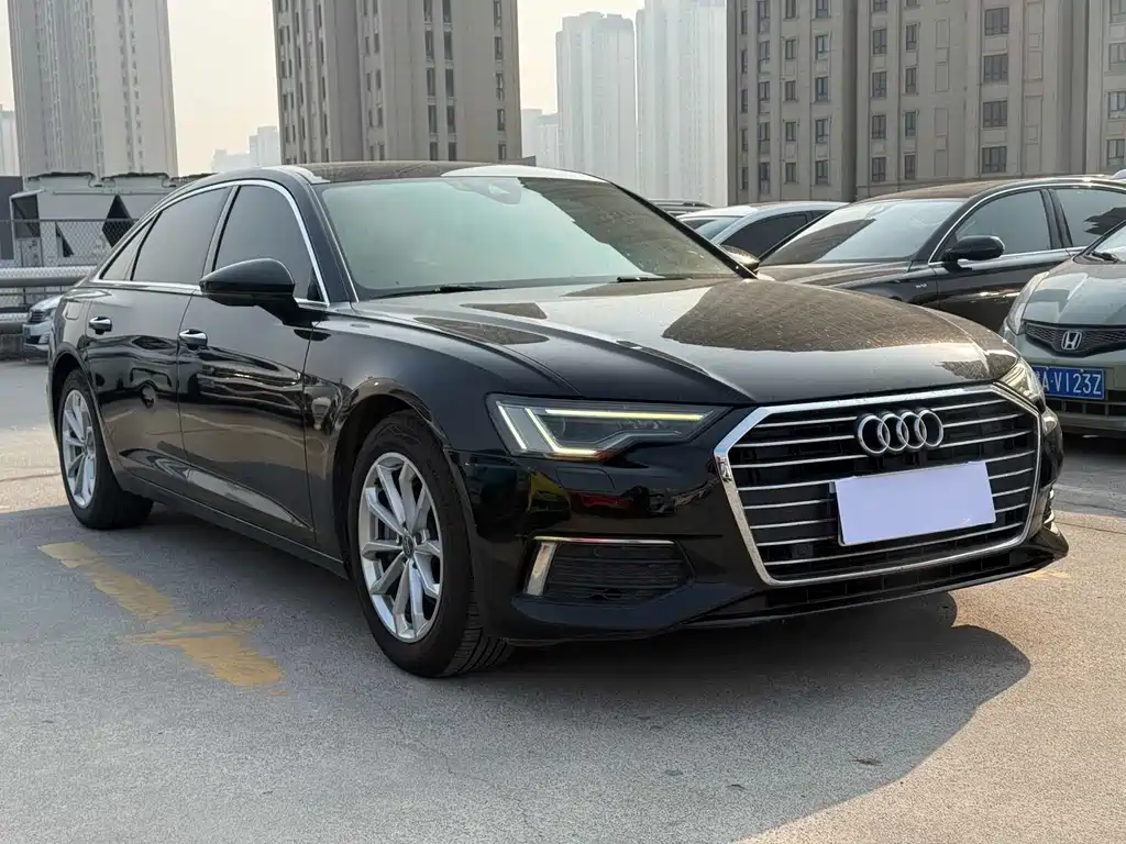 Audi A6L — фото 2