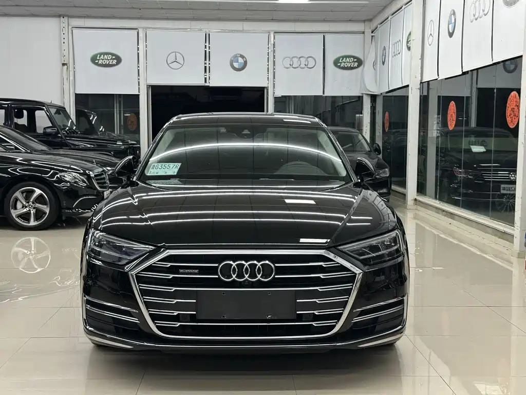 Audi A8 — фото 3