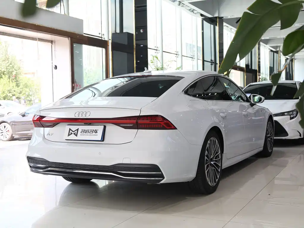 Audi A7 — фото 17