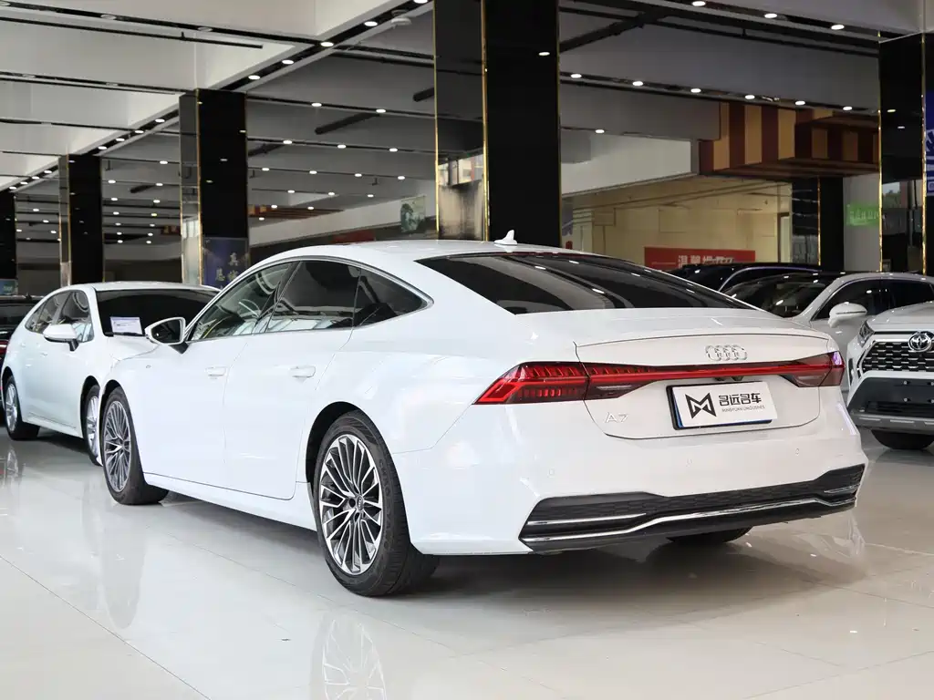 Audi A7 — фото 19