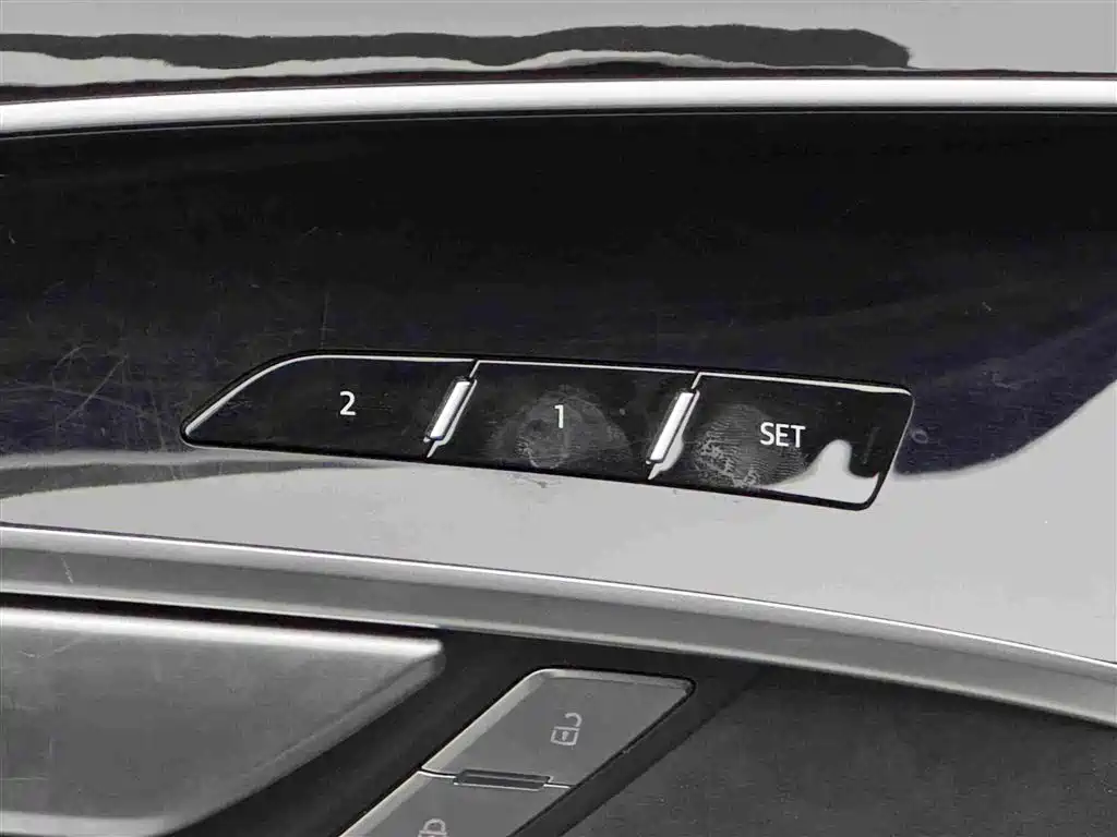 Audi A8 New Energy — фото 16