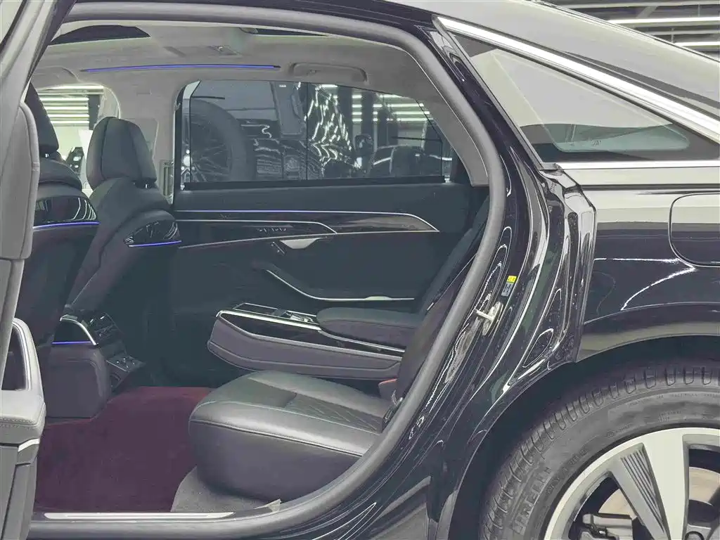 Audi A8 New Energy — фото 9