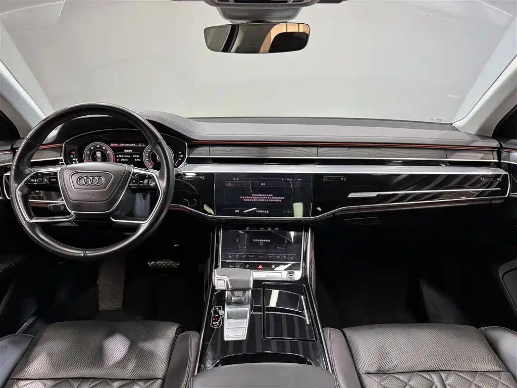 Audi A8 — фото 11