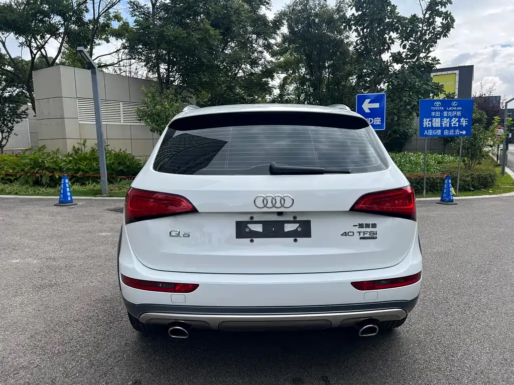 Audi Q5 — фото 14