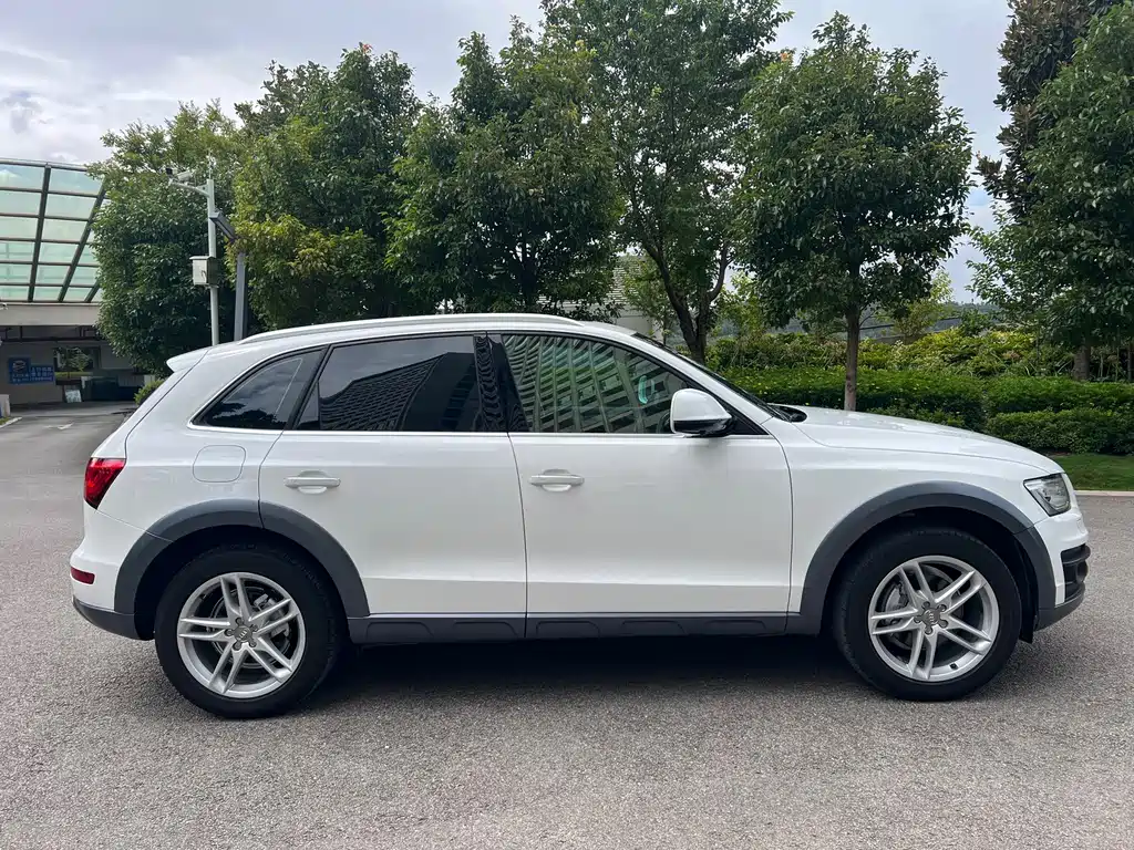 Audi Q5 — фото 9