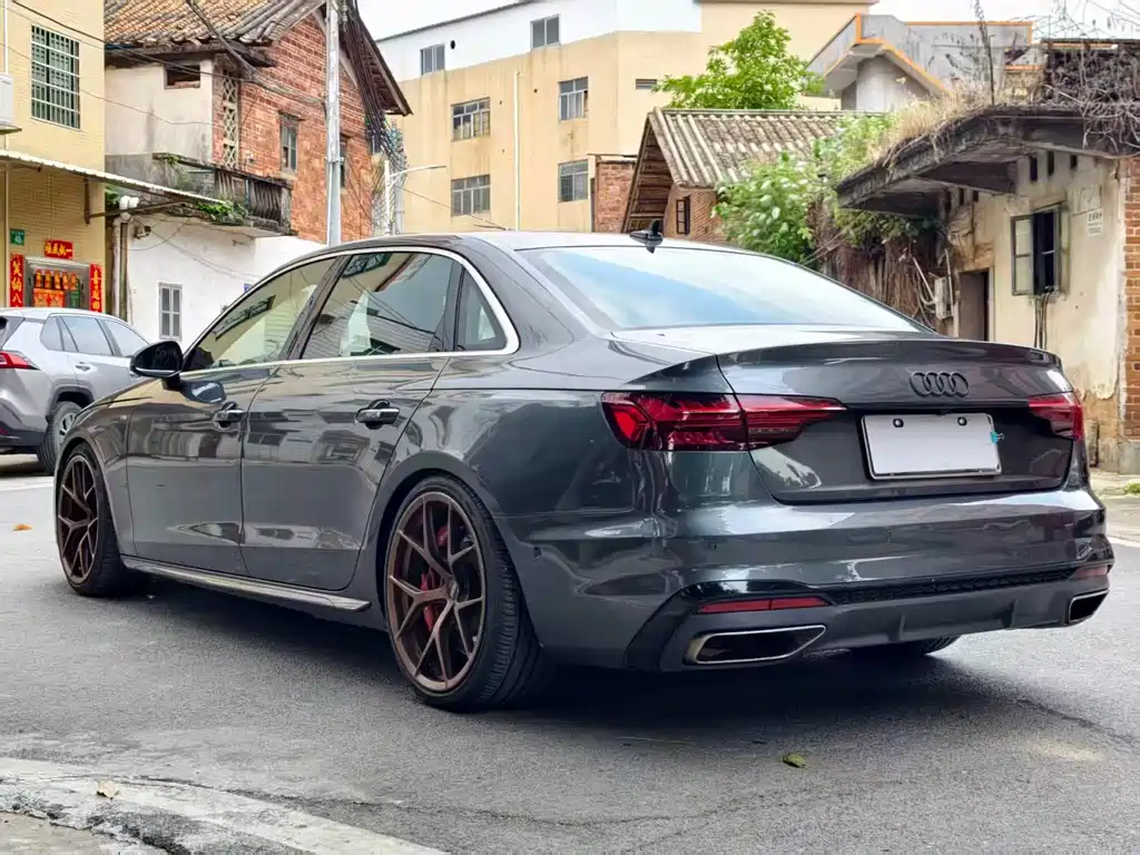 Audi A4L — фото 6