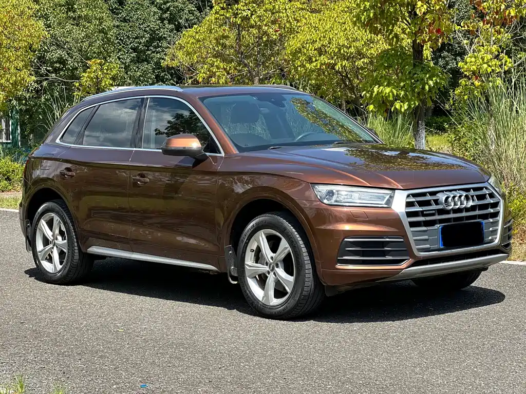 Audi Q5L — фото 3