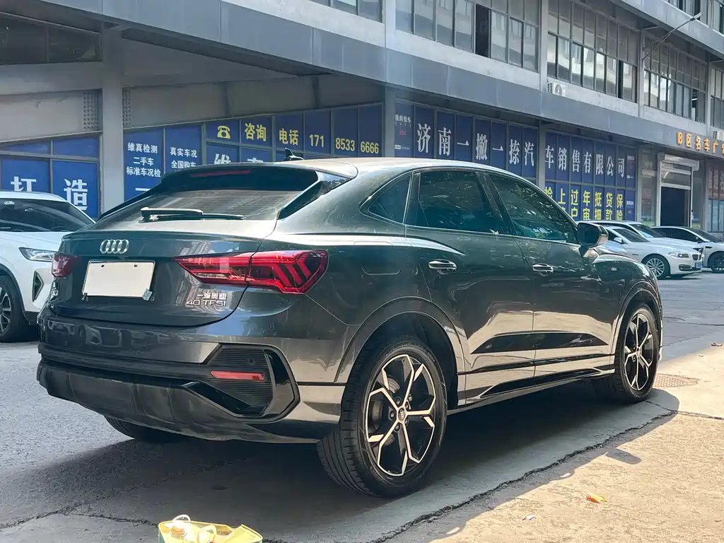 Audi Q3 Sportback — фото 7