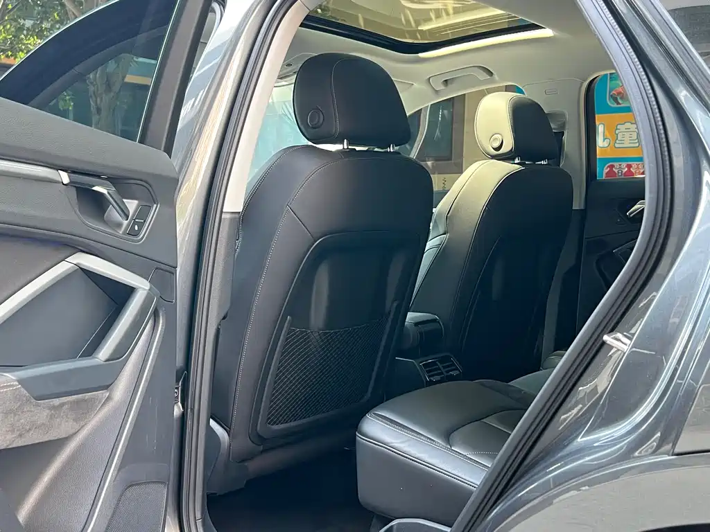 Audi Q3 Sportback — фото 9