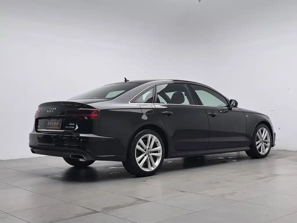 Audi A6L — фото 2