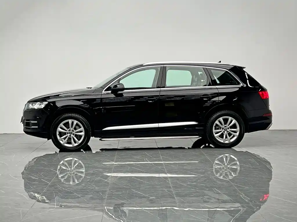 Audi Q7 — фото 3
