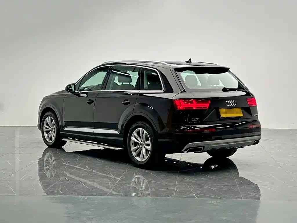Audi Q7 — фото 4