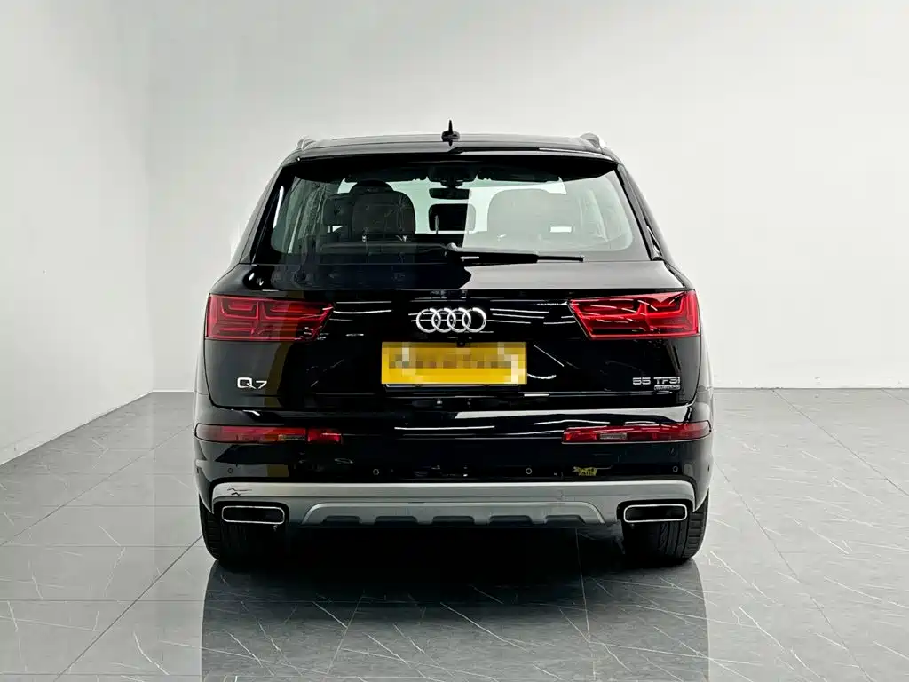 Audi Q7 — фото 5