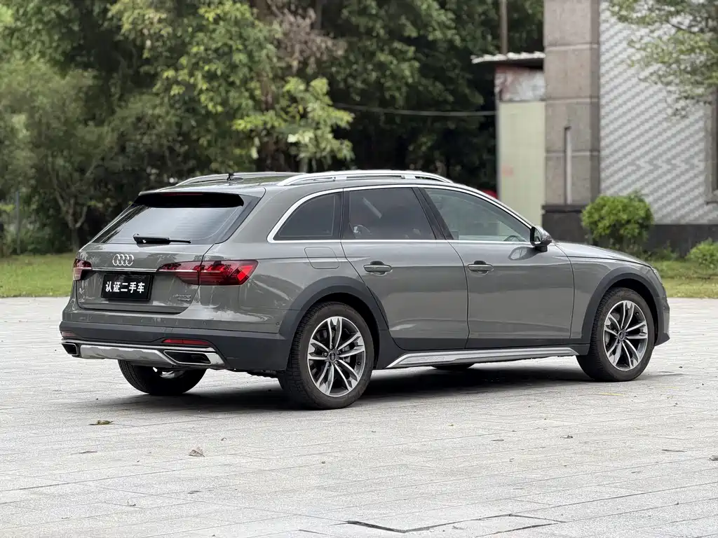 Audi A4 (Import) — фото 8
