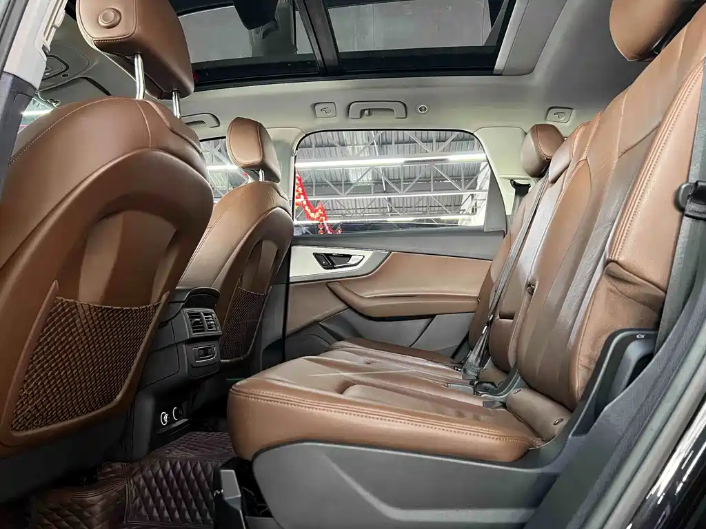 Audi Q7 — фото 4