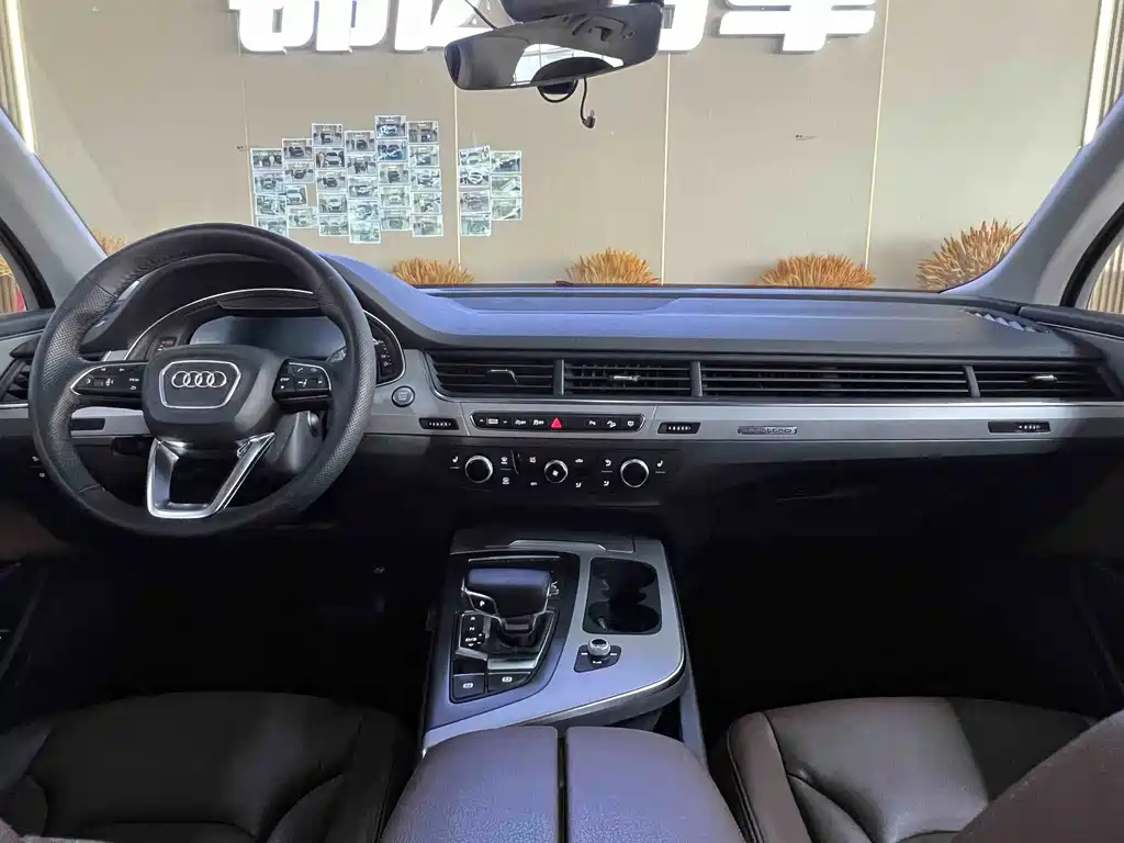 Audi Q7 — фото 5