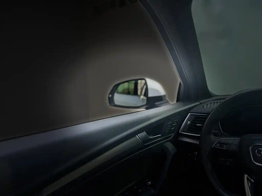 Audi Q5L Sportback — фото 14