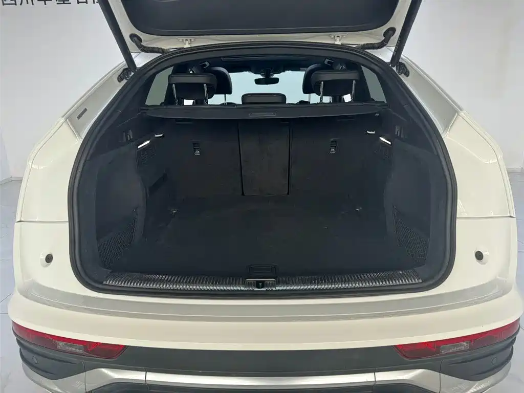 Audi Q5L Sportback — фото 5