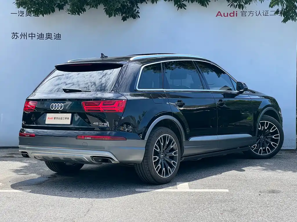 Audi Q7 — фото 4