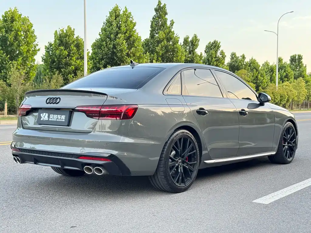 Audi S4 — фото 4