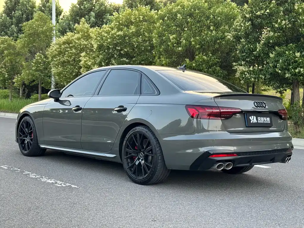Audi S4 — фото 6