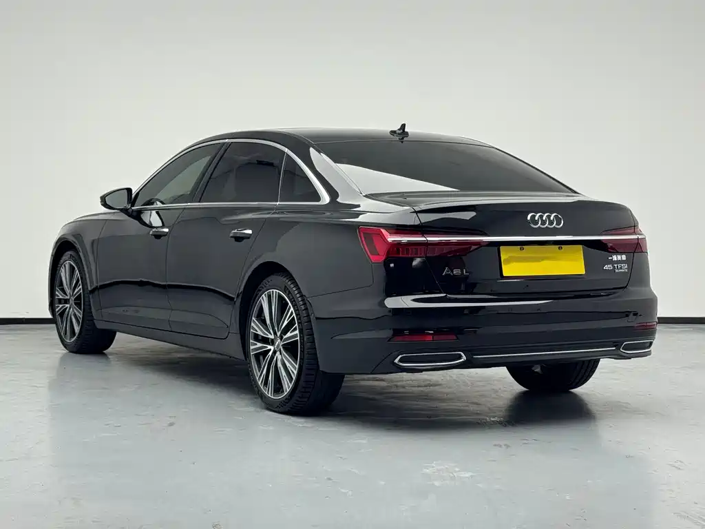 Audi A6L — фото 5
