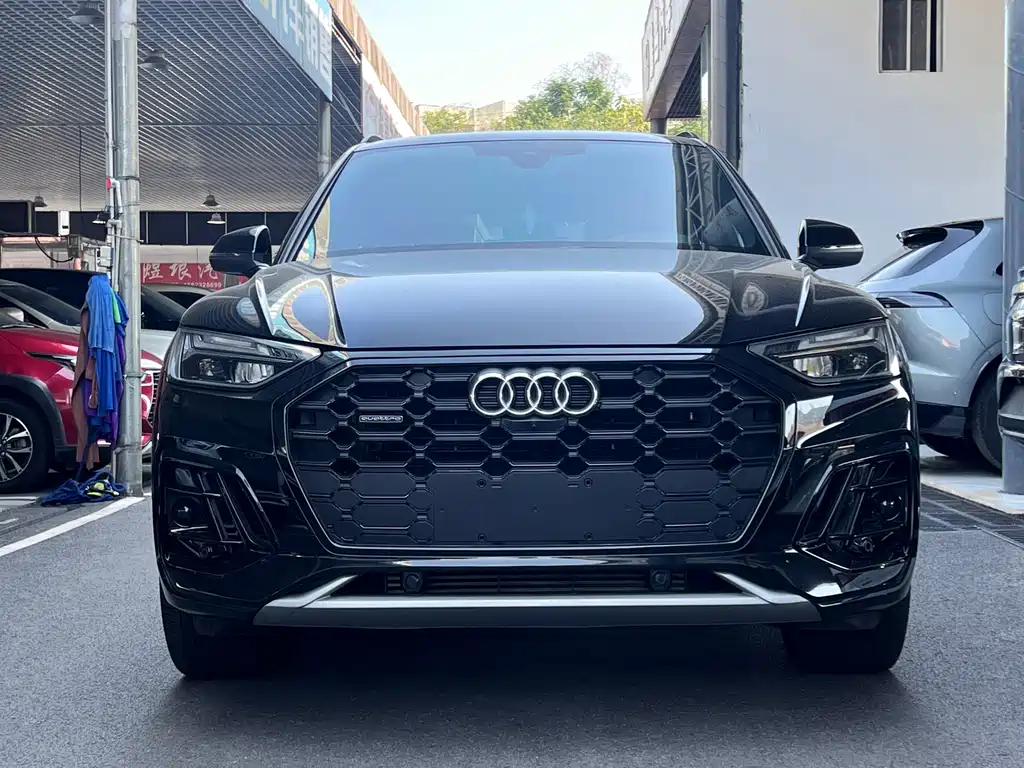 Audi Q5L — фото 2