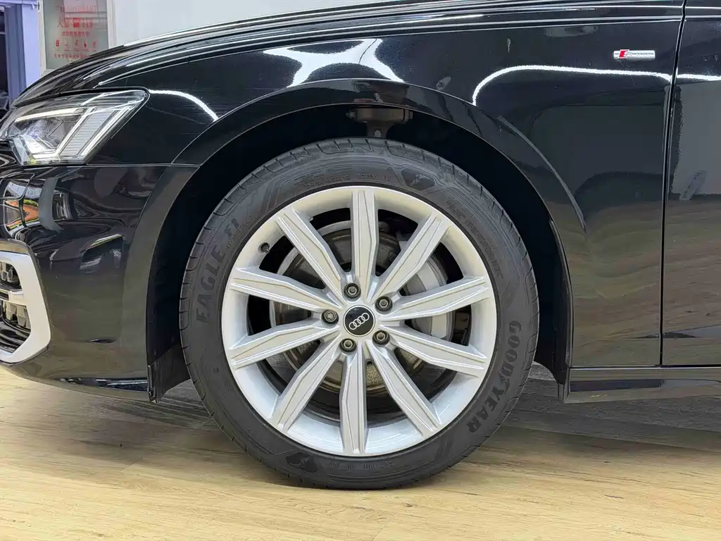Audi A6L — фото 5