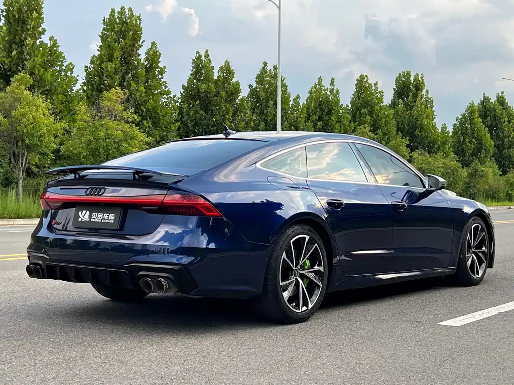 Audi A7 — фото 7