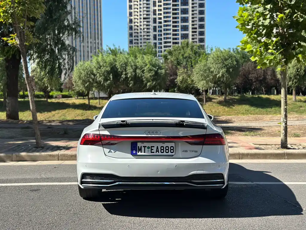 Audi A7 — фото 8