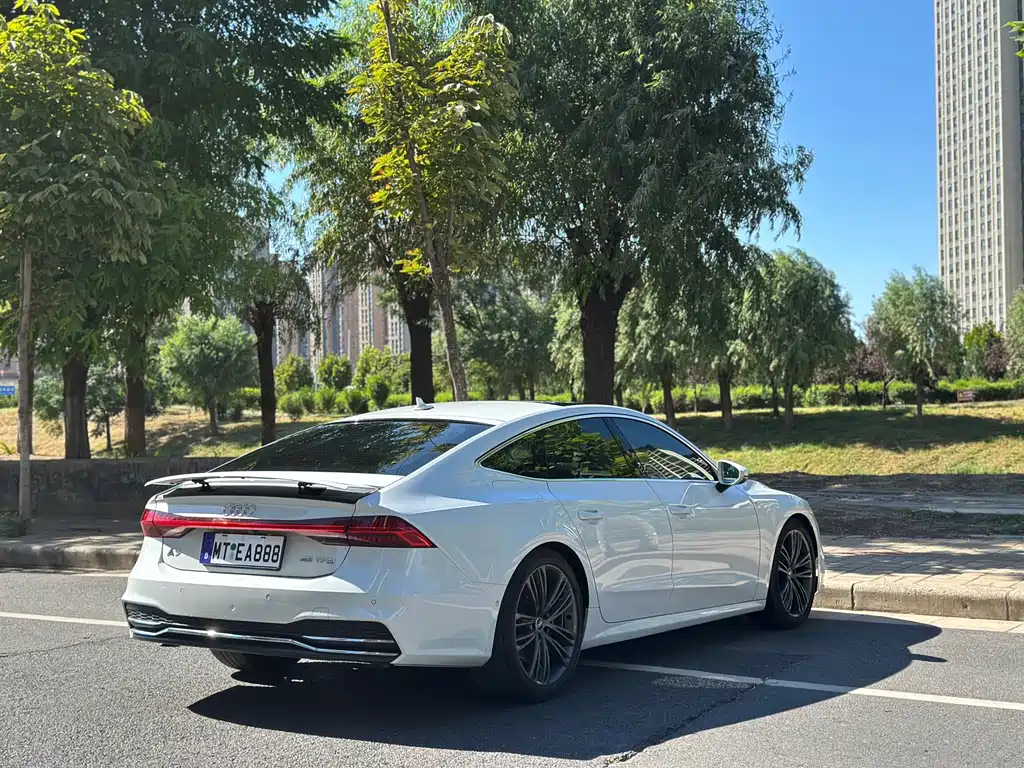 Audi A7 — фото 9