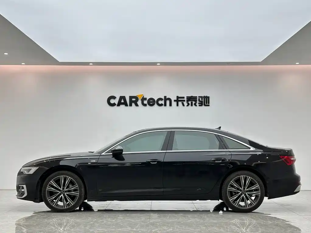 Audi A6L — фото 2