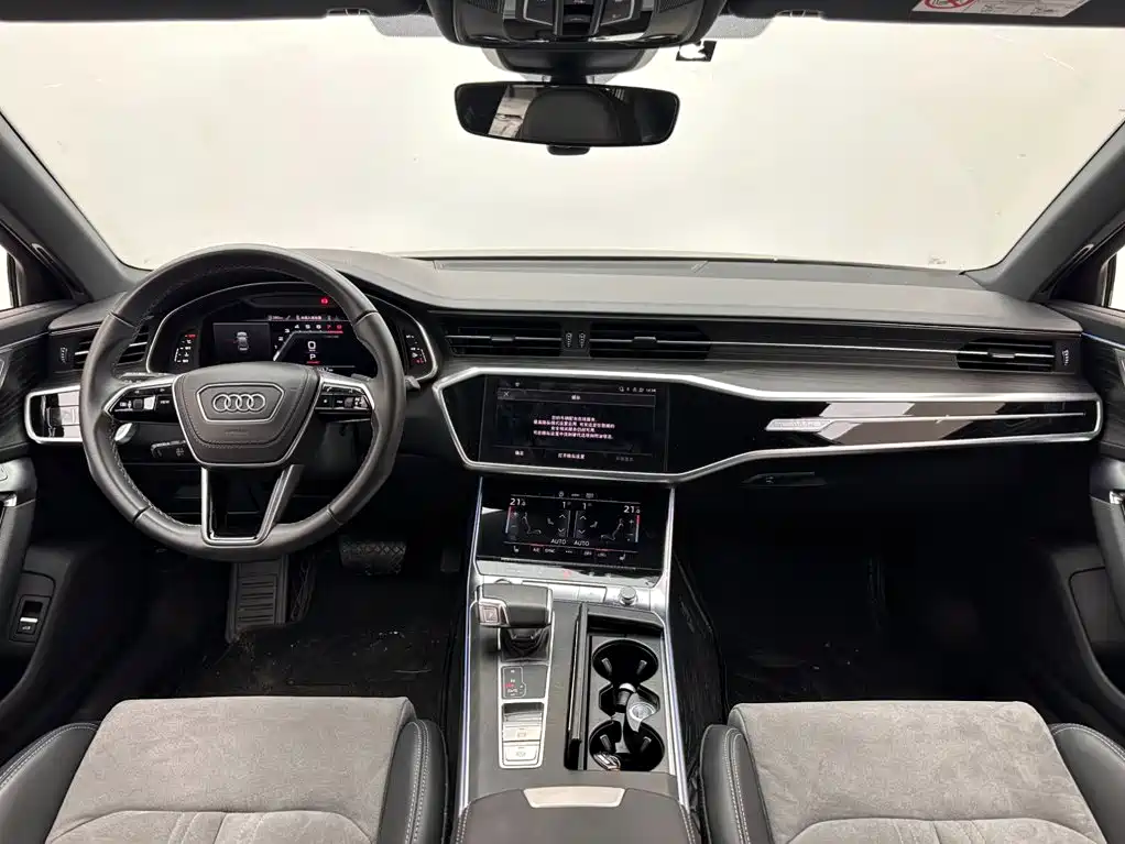 Audi A6L — фото 10