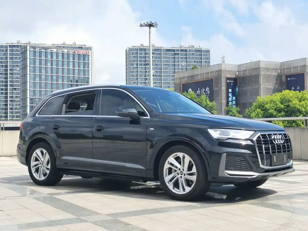 Audi Q7 — фото 3