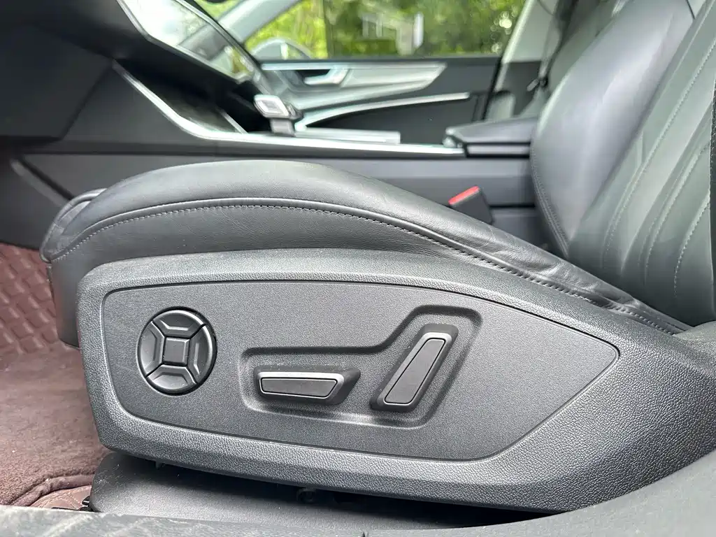 Audi A7 — фото 8