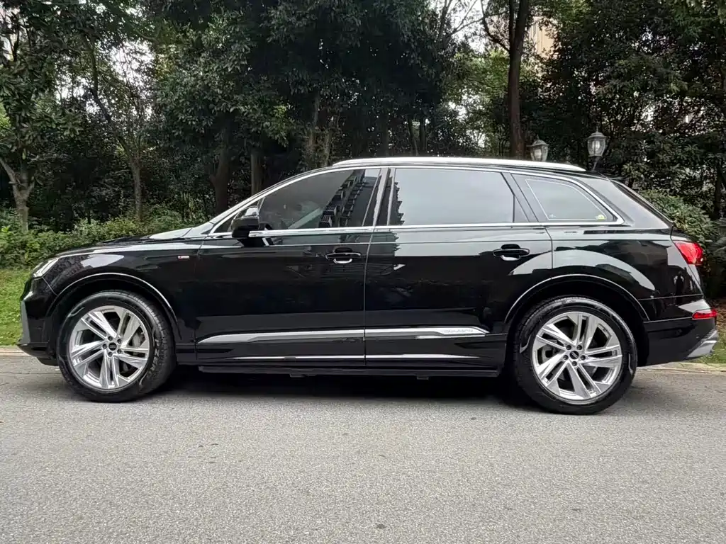 Audi Q7 — фото 3