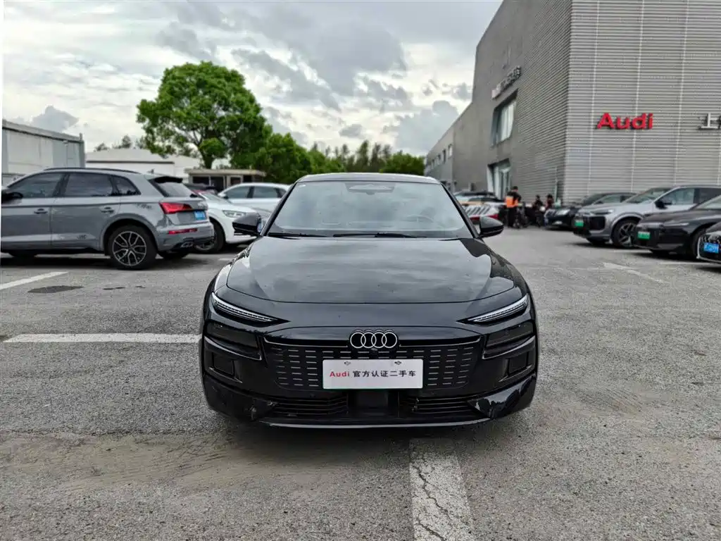 Audi A6L e-tron — фото 2
