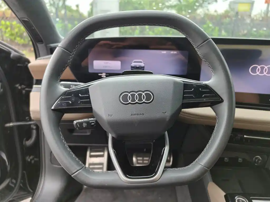Audi A6L e-tron — фото 8