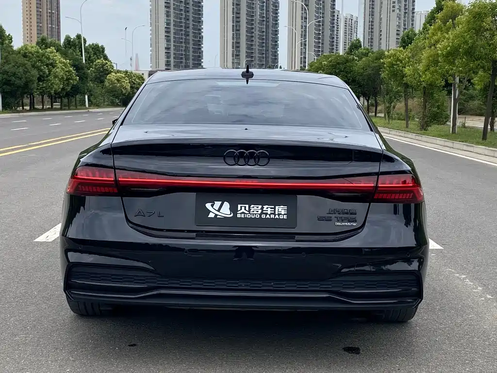 Audi A7L — фото 5