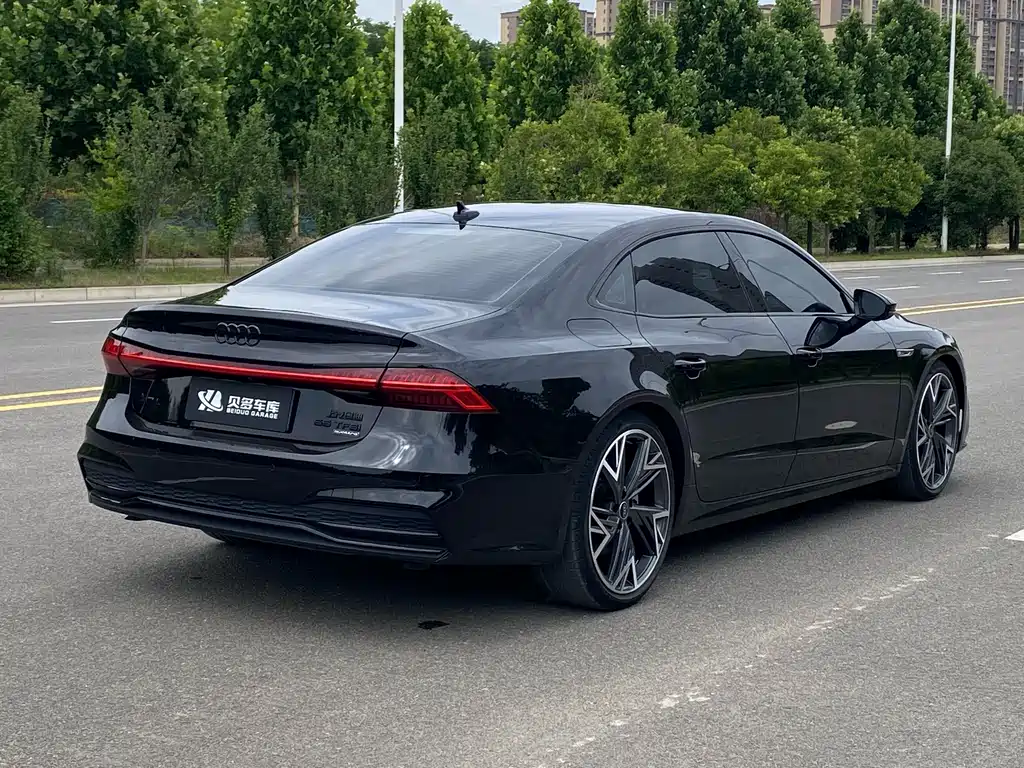 Audi A7L — фото 7