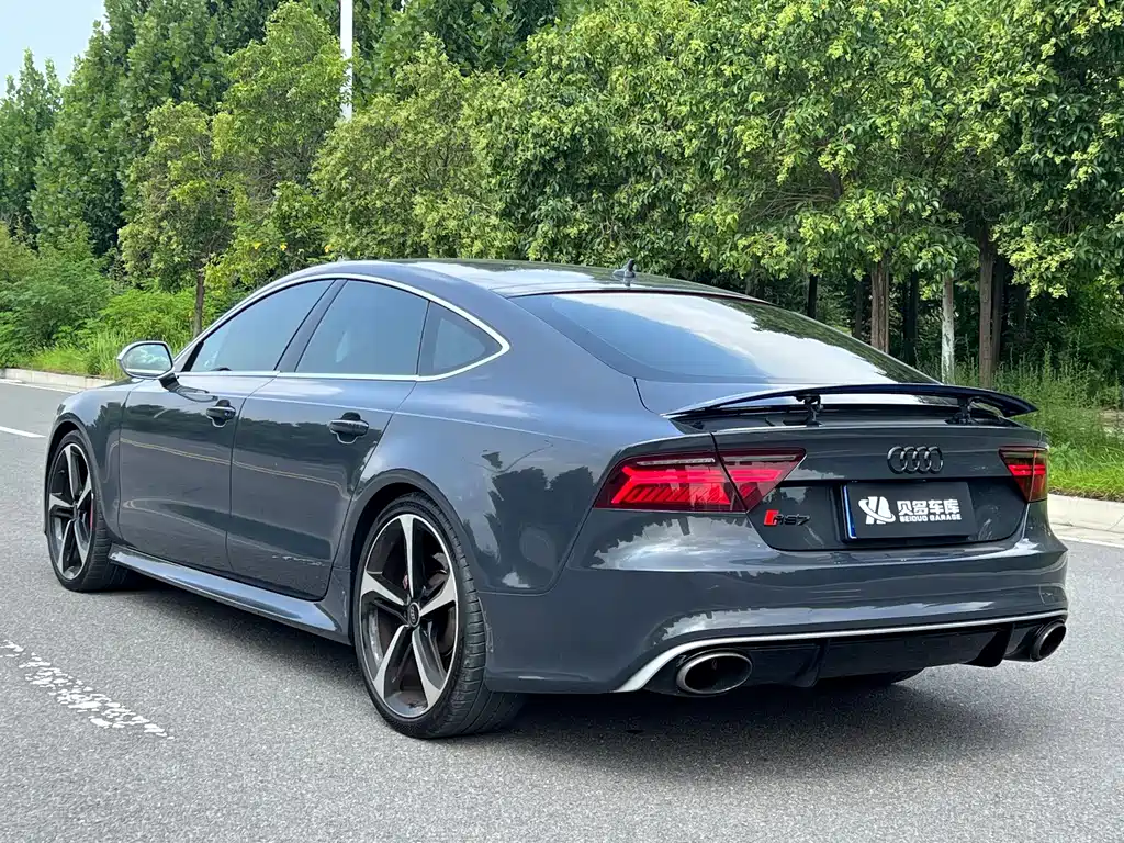 Audi RS 7 — фото 7