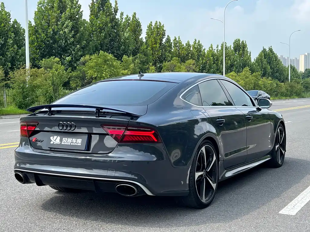 Audi RS 7 — фото 9