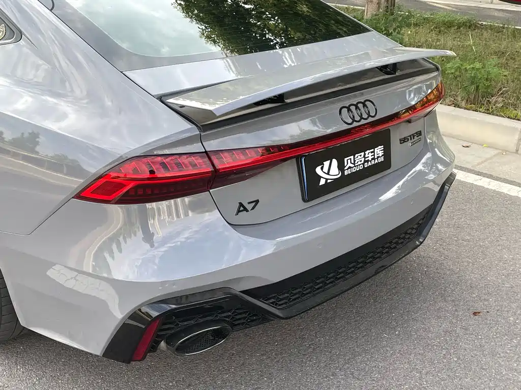 Audi A7 — фото 18
