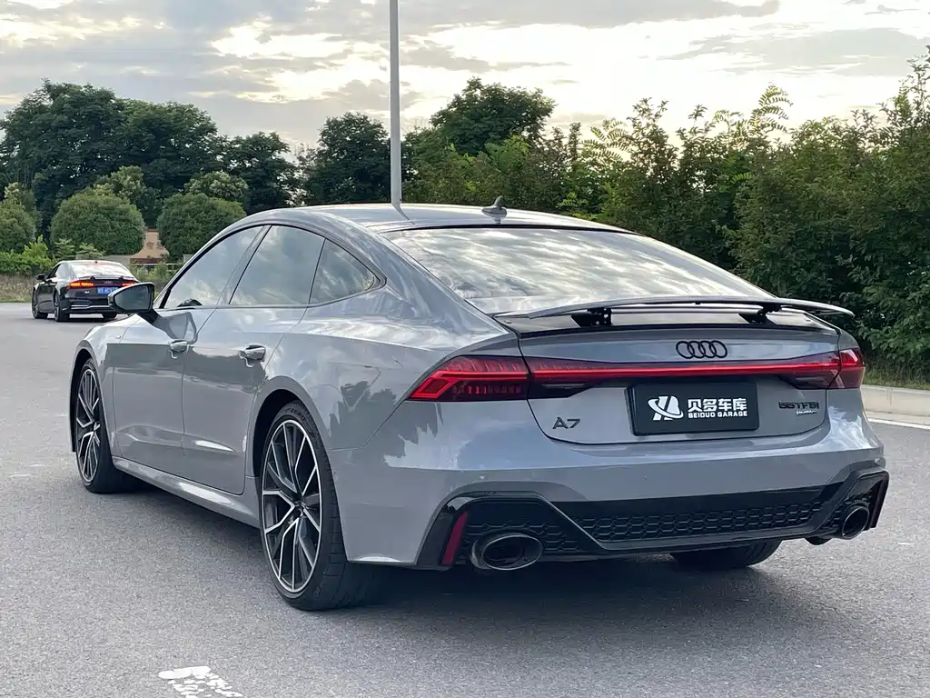 Audi A7 — фото 7