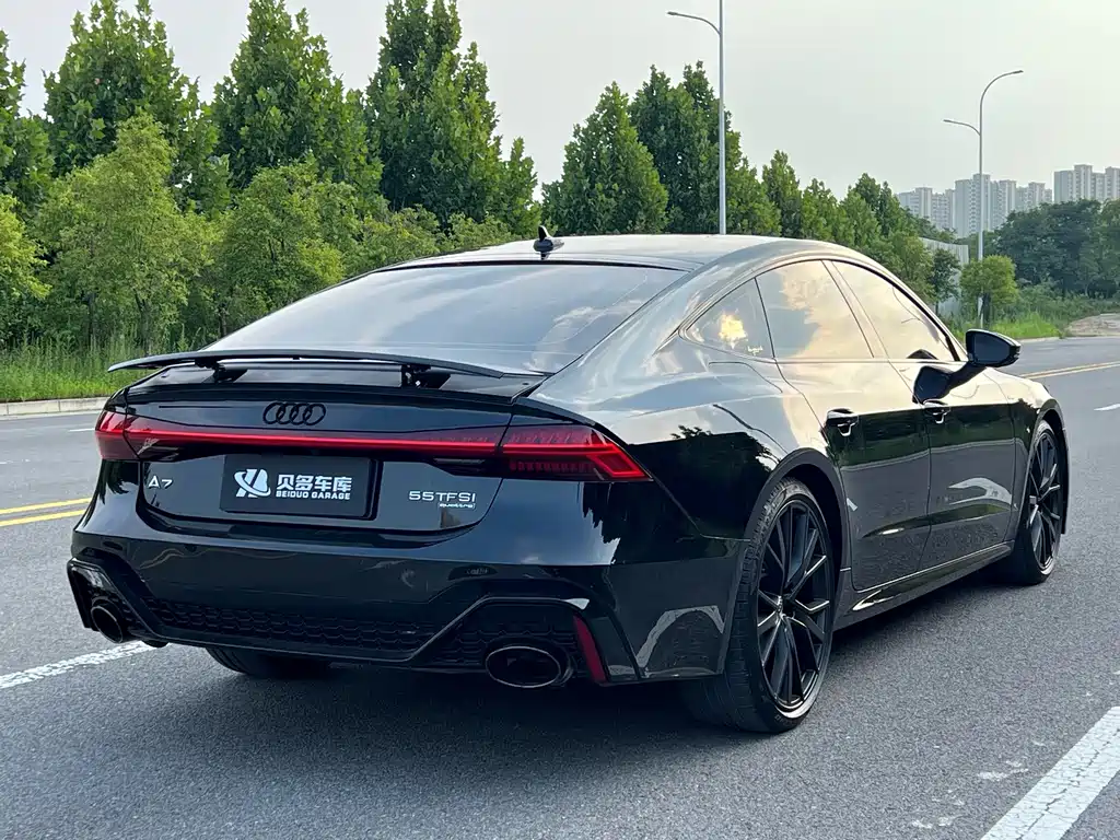Audi A7 — фото 7