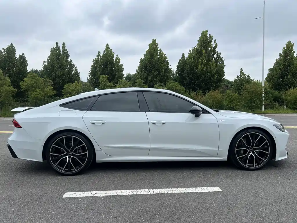 Audi A7 — фото 2