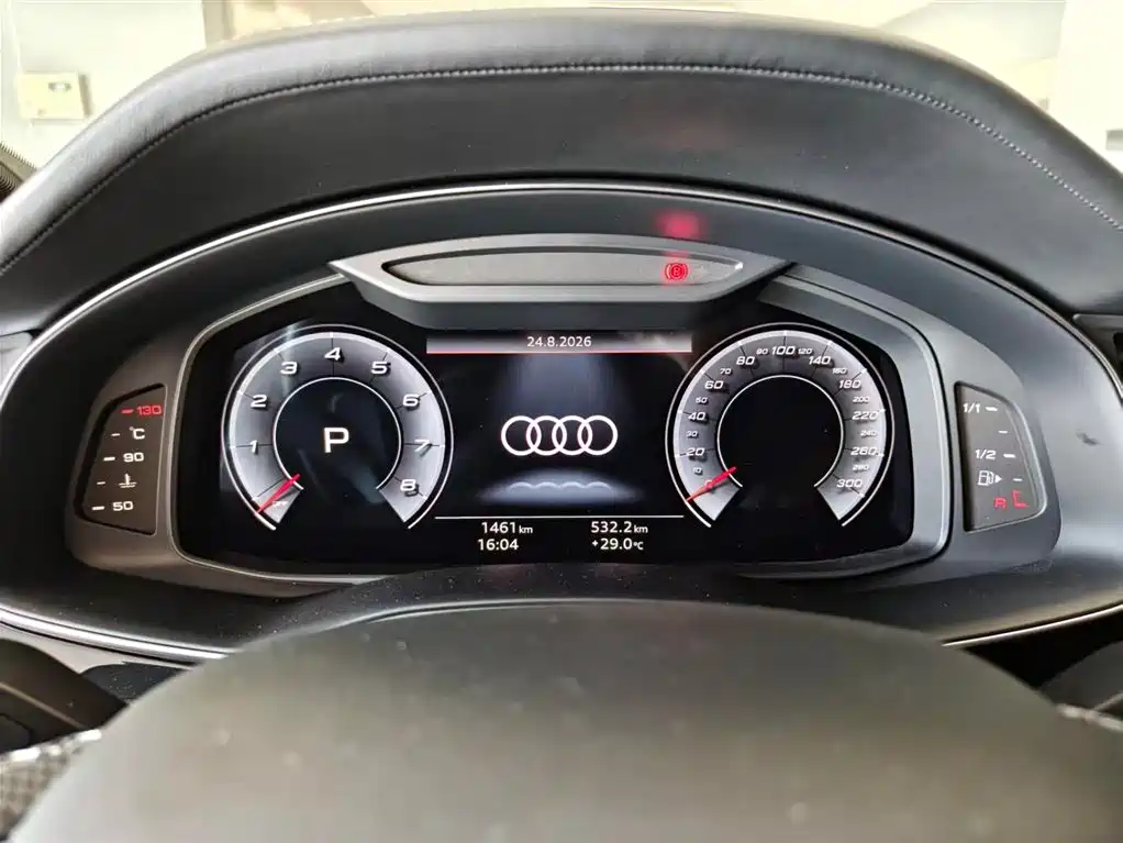 Audi SQ7 — фото 8