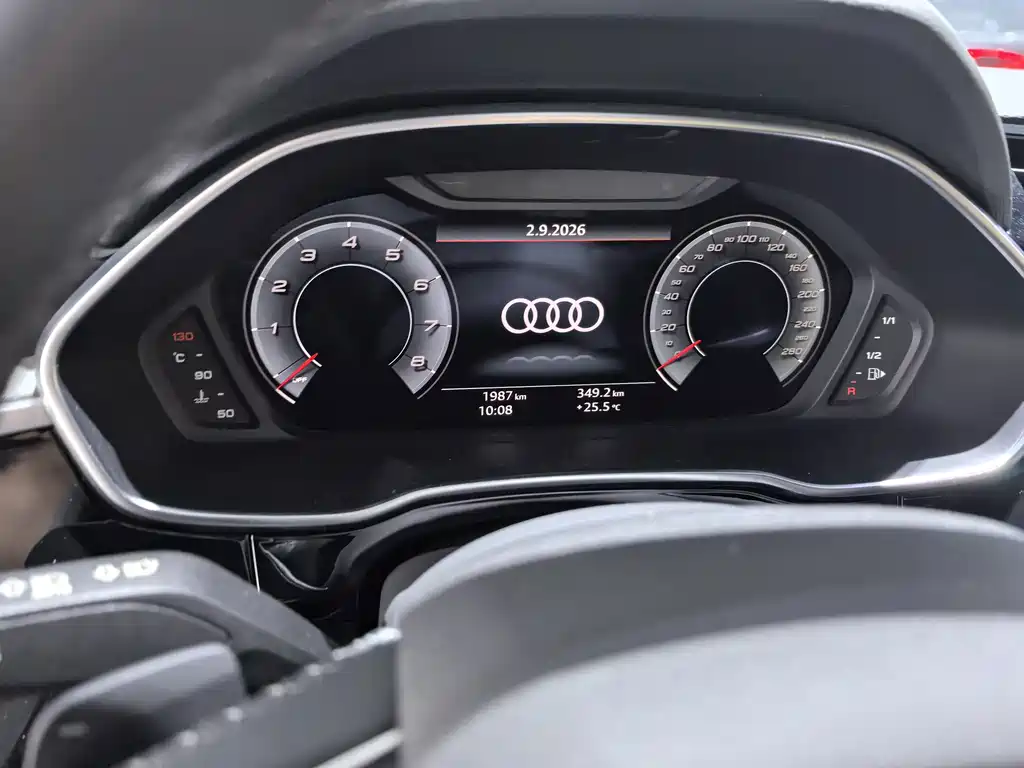Audi Q3 — фото 4