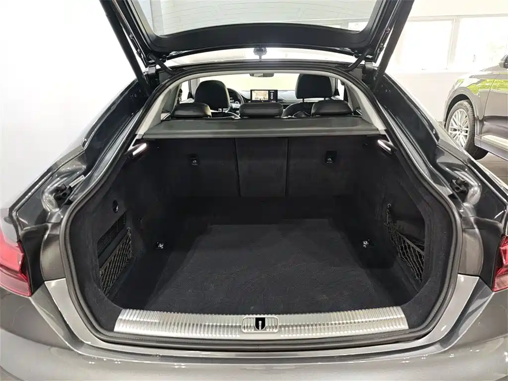 Audi A5 (Import) — фото 9