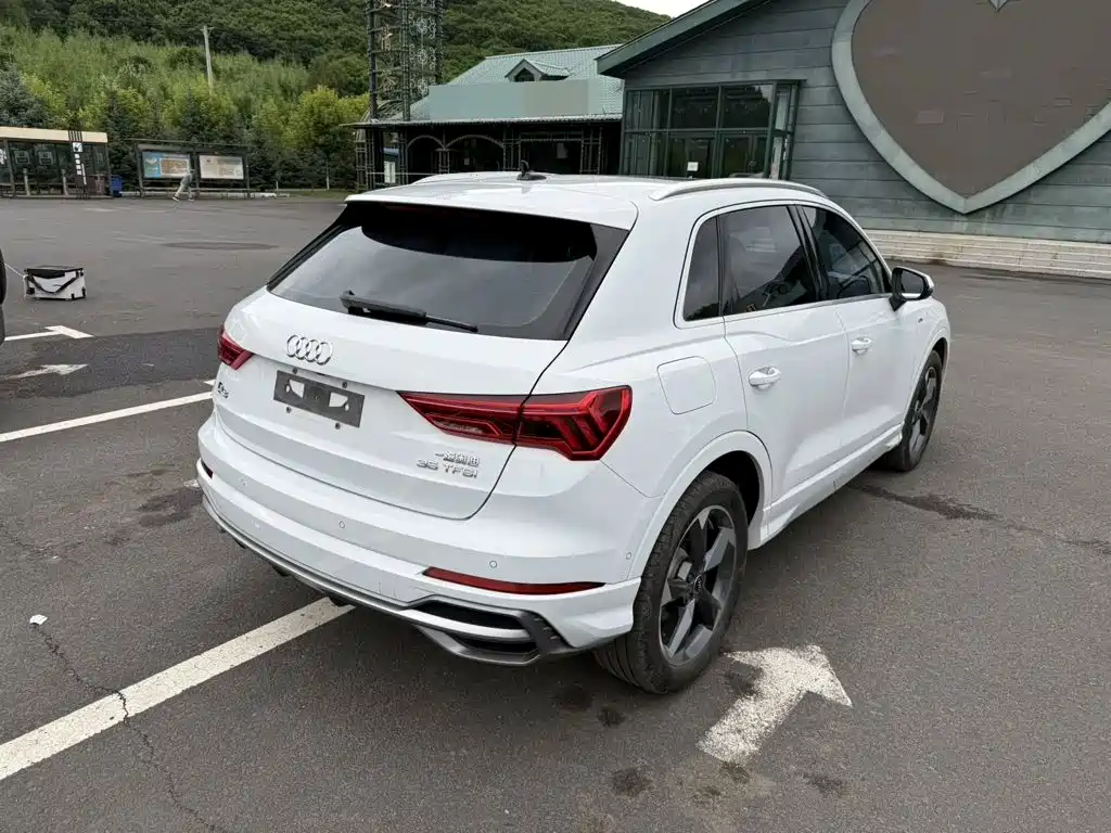 Audi Q3 — фото 5